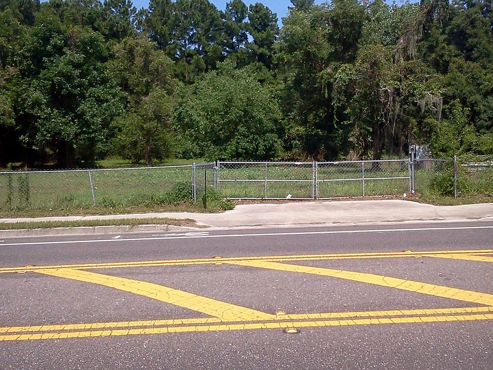2nd image of 11939 Pulaski Rd