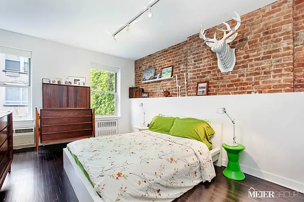 Sold by MEIER | media 22