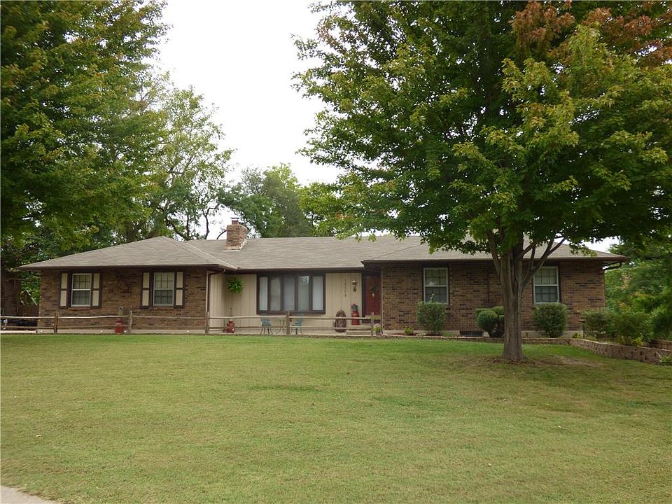 1st image of 18504 E Hanthorne Dr