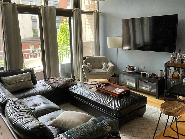212 E Cullerton St #412 — Photo 1
