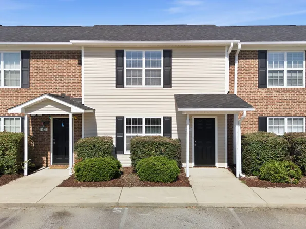 47 Wolf Creek Ln, Lillington, NC 27546
