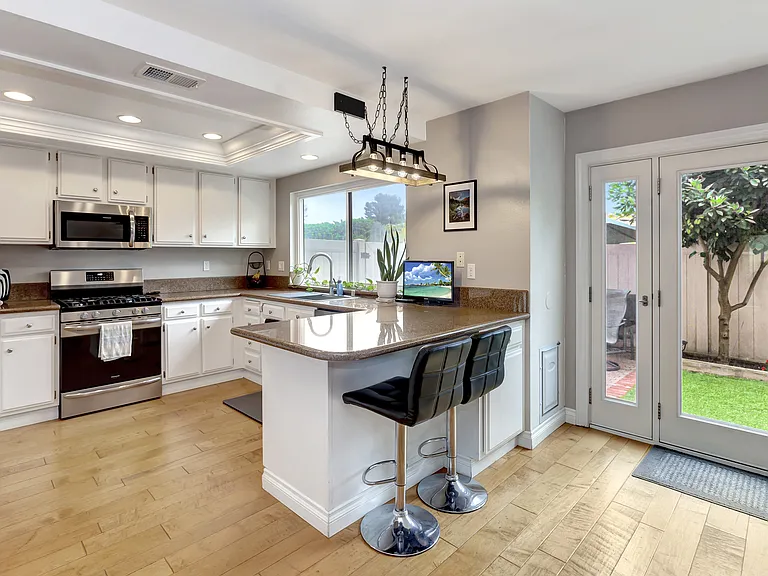 3 Holly Hill Ln — Photo 9