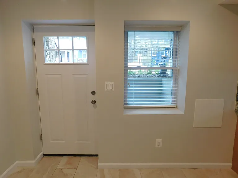 308 Webster St NW #2 — Photo 4