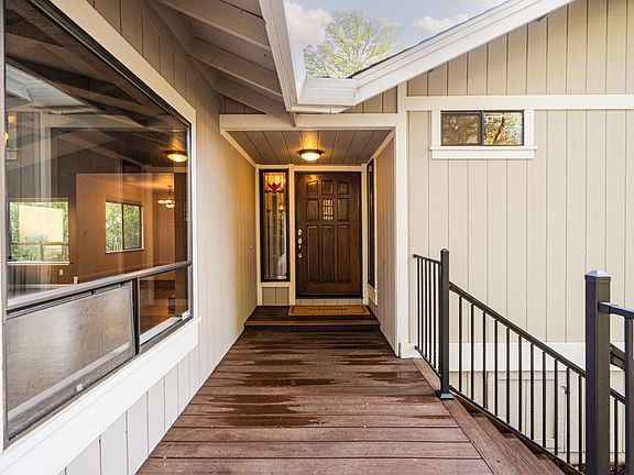 2nd image of 19501 Chaparral Cir