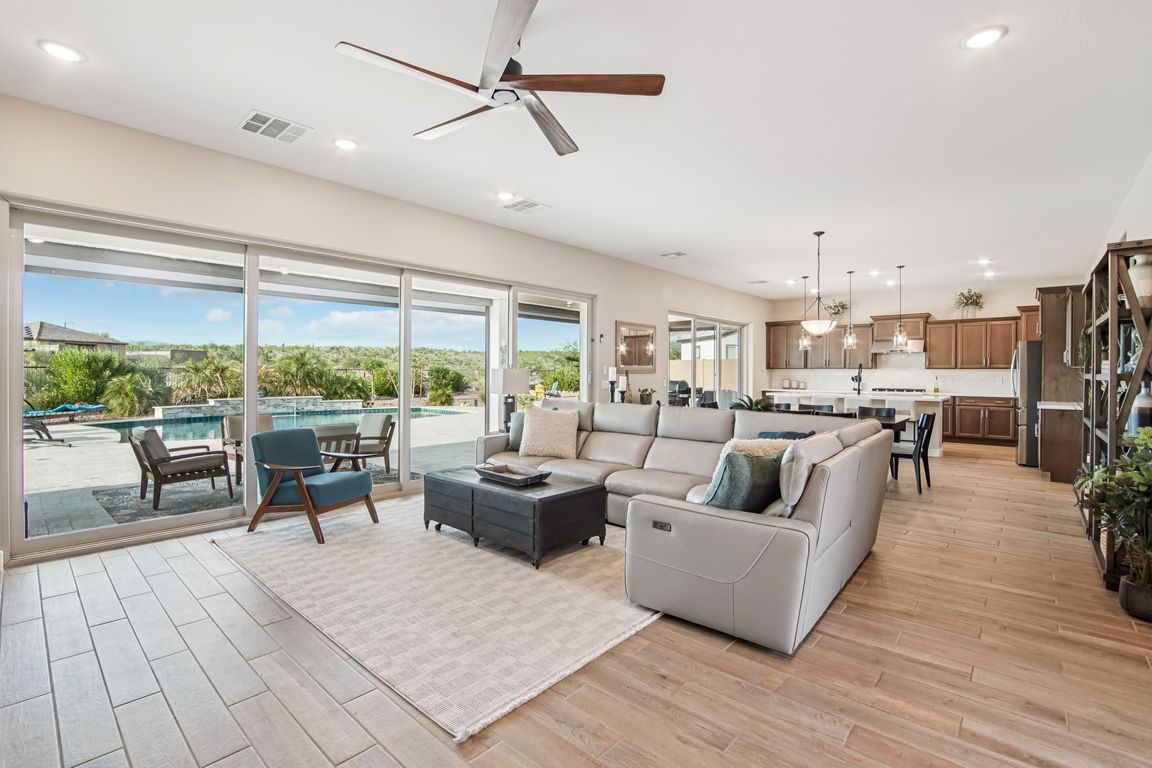 N Acadia Way-S0411-009.jpg