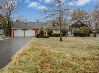25 McGregory Rd, Sturbridge, MA 01566