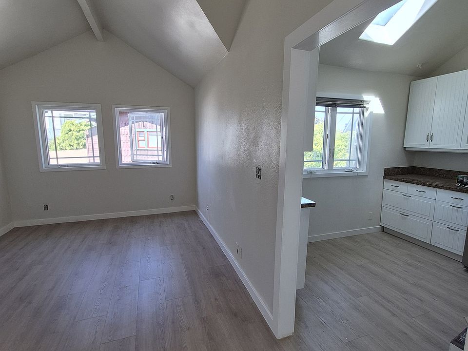 1st image of 814 Palm Ave #1/2