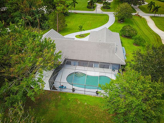4th image of 4826 SW Bimini Cir S