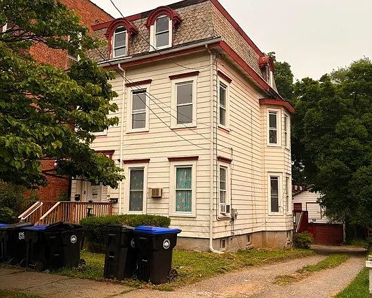 2nd image of 86 S Hamilton St APT 3
