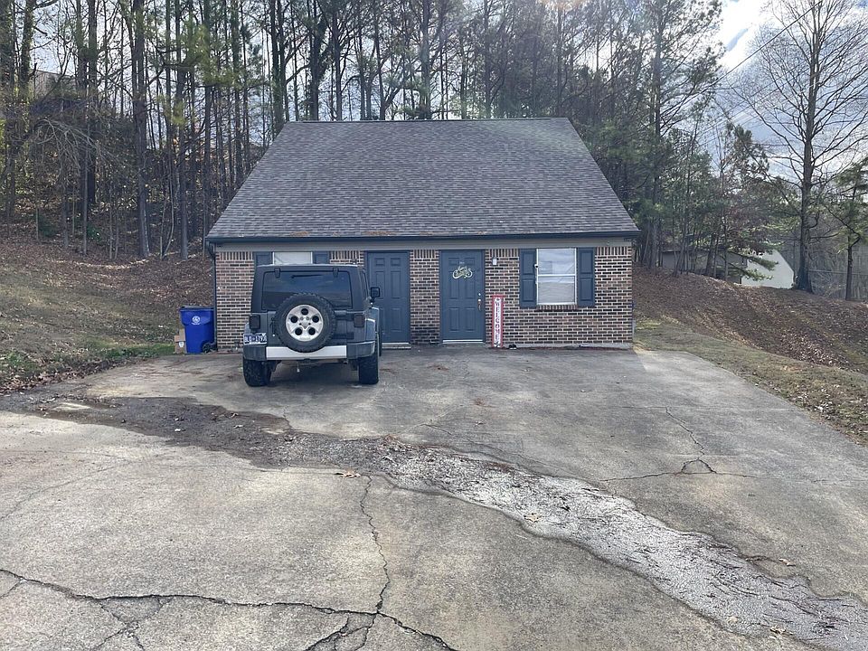 1st image of 3310/3312 Steeple Cir NE