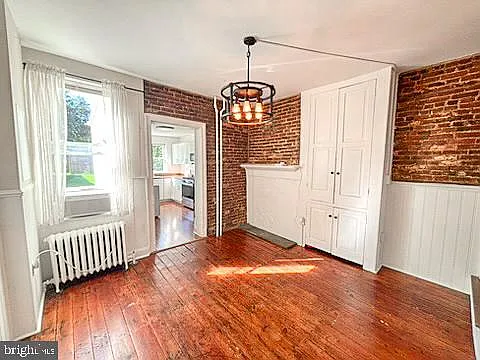 310 E Miner St — Photo 2
