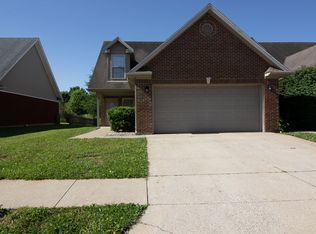 134 Twin Lakes Dr, Vine Grove, KY 40175