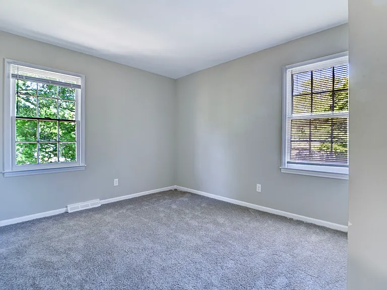 305 Red Roan Pl — Photo 11