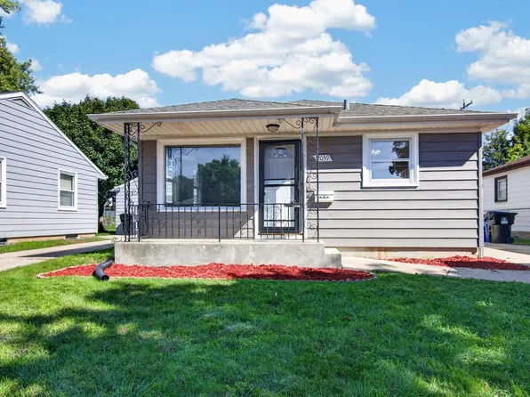 2039 Wustum AVENUE, Racine, WI 53404