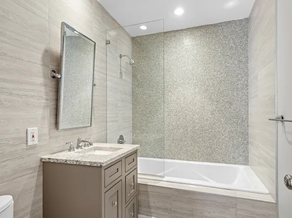 49 East 21st Street image 10 of 10