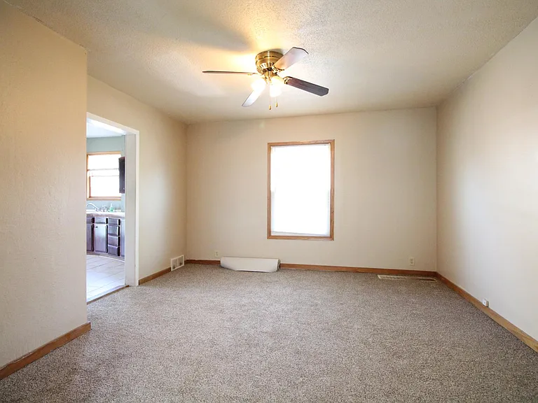 2829 Rutland Ave — Photo 23