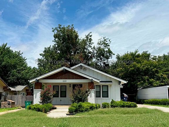 2nd image of 2009 NW 12th St