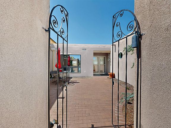 5th image of 47 Yucca Ln