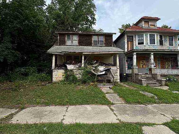 2532 Newport