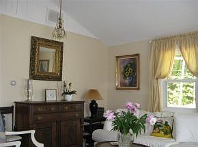 Living Room w Cathdral Ceiling