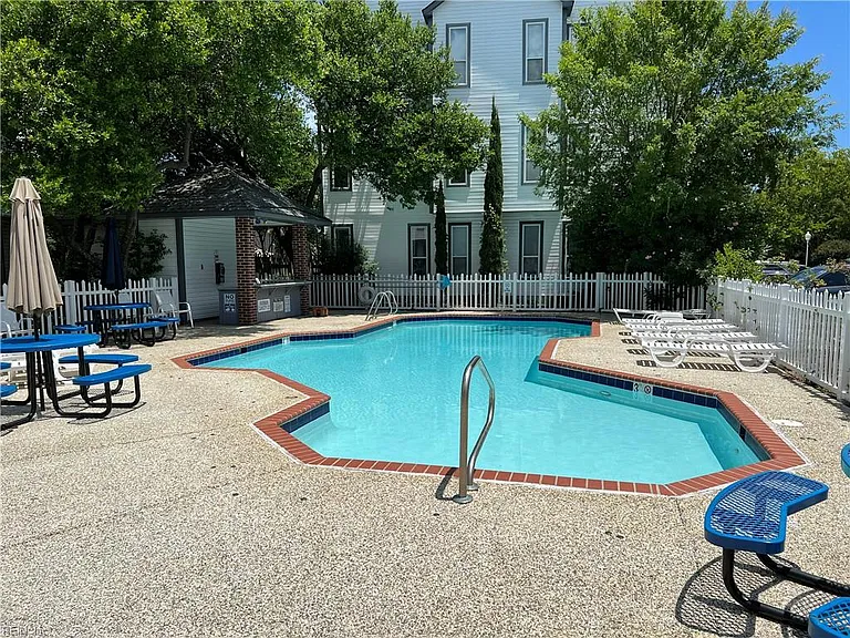 3201 Jade Ct #304 — Photo 33