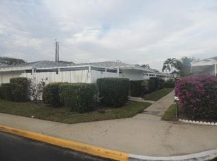 91 East Ct, Royal Palm Beach, FL 33411
