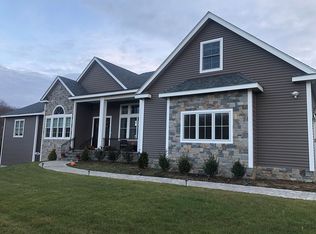 354 Putnam Rd, Pomfret Center, CT 06259