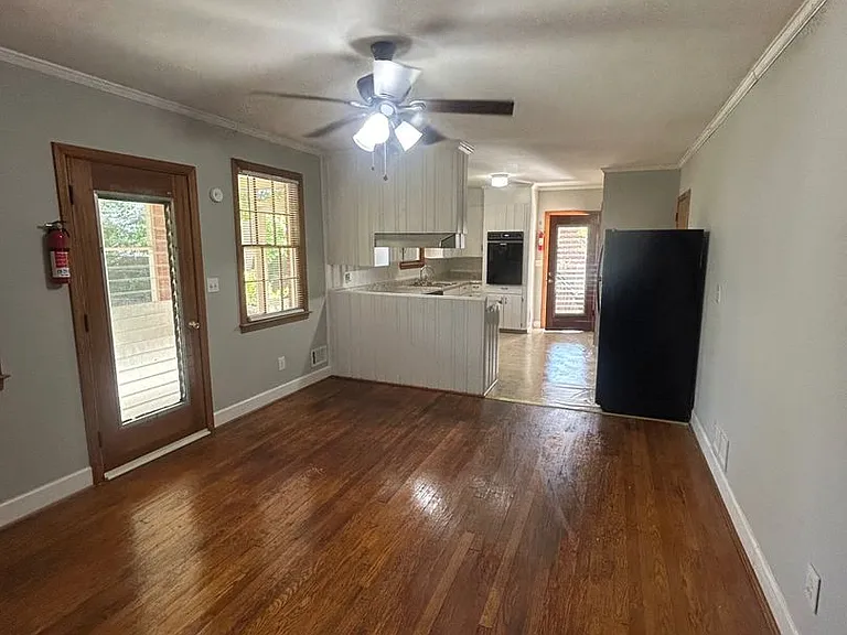 2221 Hooklawn Dr — Photo 8