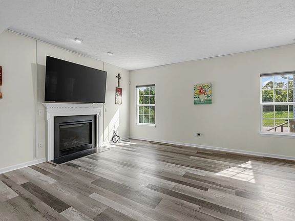 3rd image of 5100 River Ridge Ln