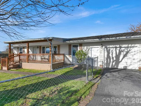 34 Sunset Dr, Brevard, NC 28712