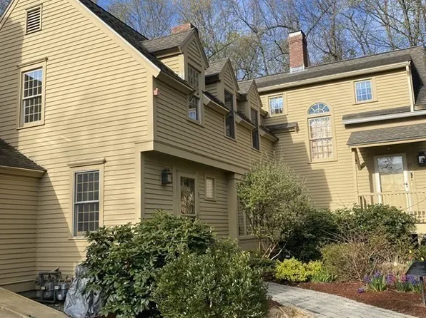 71 Royal Fern Dr, Lunenburg, MA 01462