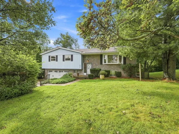 9396 Ranchill Dr, Cincinnati, OH 45231