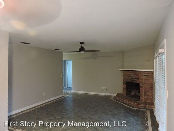 3rd image of 2042 Eastgate Way