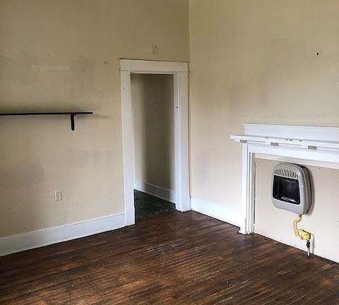 4th image of 422 Wyandotte St