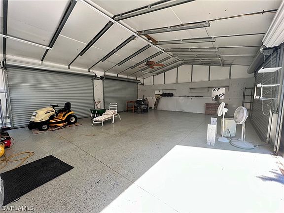 5th image of 1108 Robert Ave