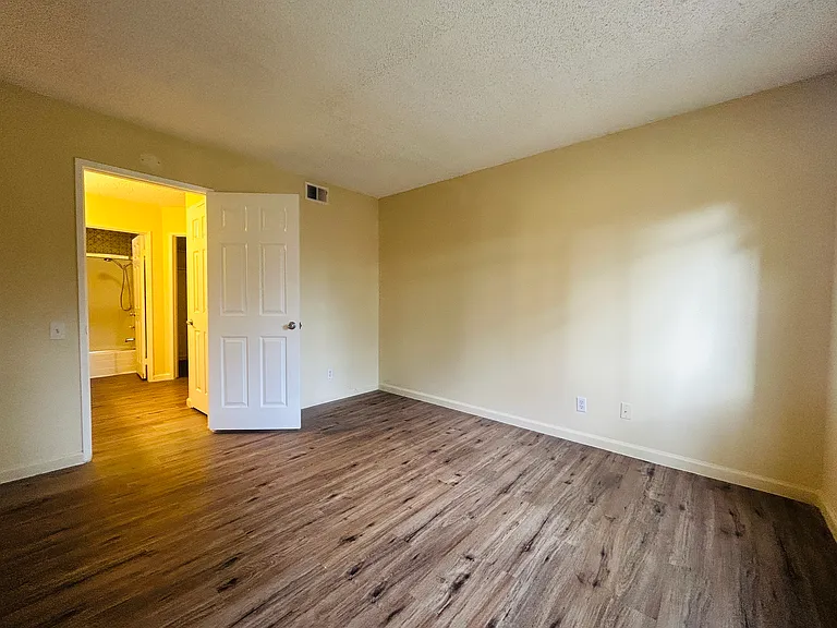 1480 W Edgehill Rd #52 — Photo 27