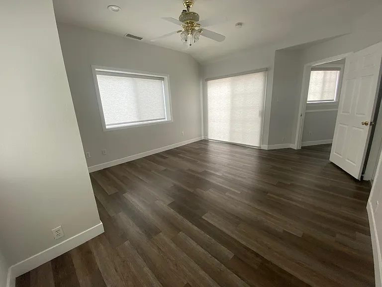 2363 Bloomdale St — Photo 17