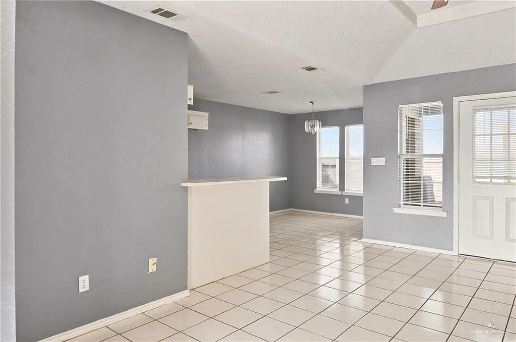 2 bed, 2.0 bath, 1168 sqft, $1,500 — Photo 3