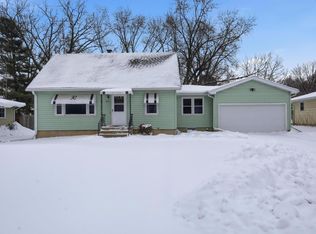 413 N Stevenson St, Deforest, WI 53532