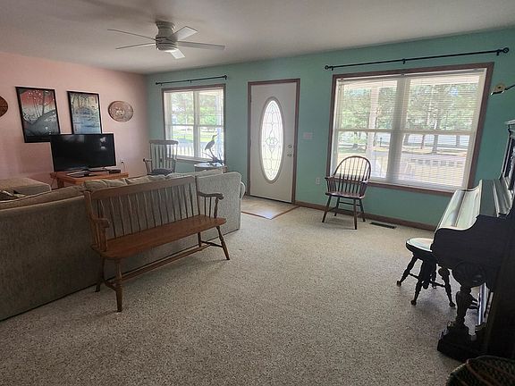 5th image of 5275 Woodland Dr