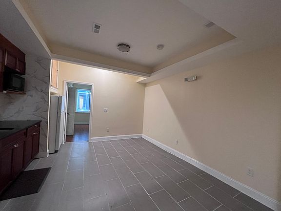 2nd image of 806 N Broad St Unit 1