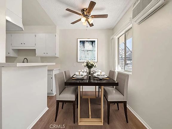 3rd image of 437 W Glenoaks Blvd APT 3