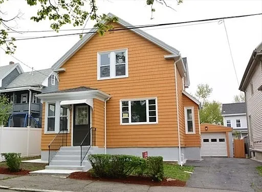 12 Eaton St — Photo 1