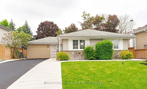 46 Staveley Cres Photo 1
