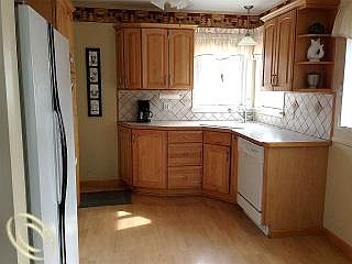 4th image of 11126 Garden St
