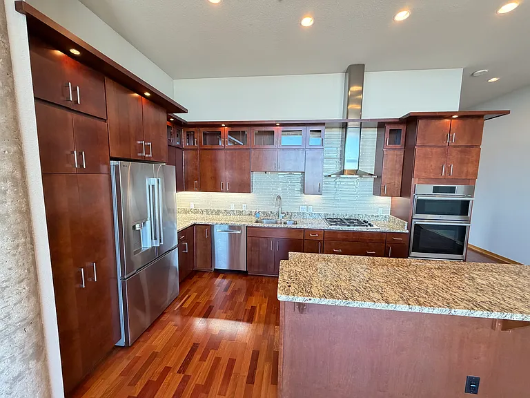 320 E Buffalo St #803 — Photo 6