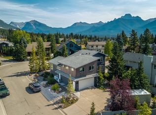 133 S Coyote Way, Canmore, AB T1W 1C3