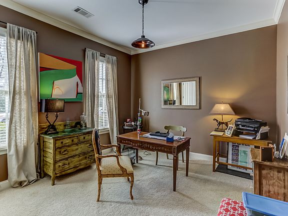 5th image of 1854 Wellsley Dr