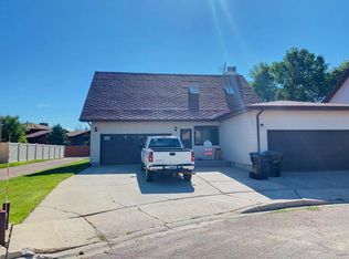 2218 N Main Ct, Williston, ND 58801