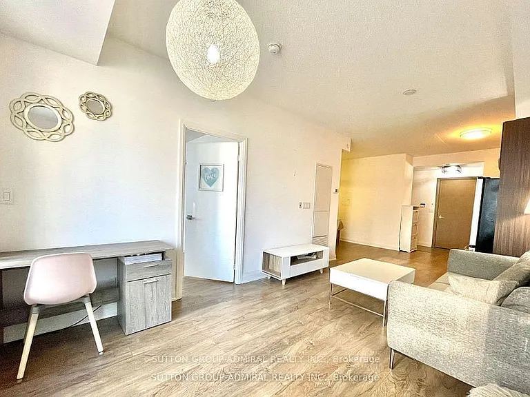 18 Uptown Dr #310 — Photo 8